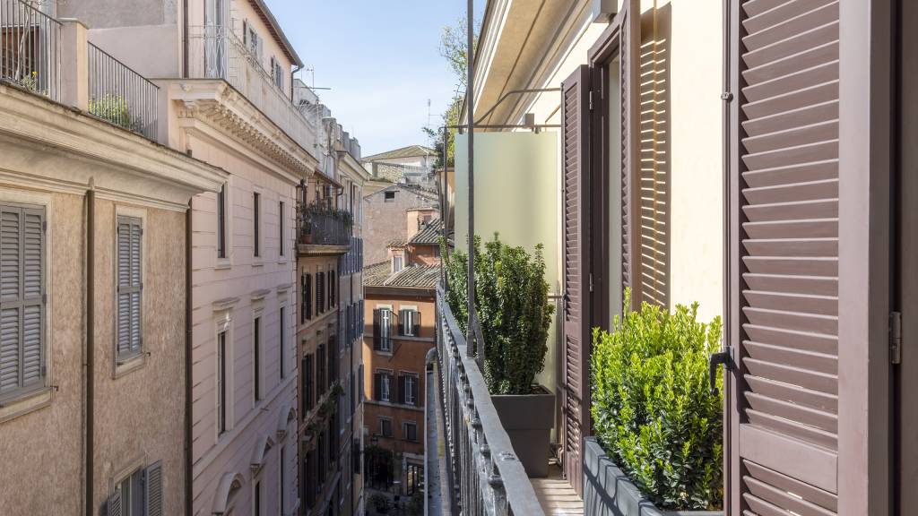 DELUXE-CON-BALCONE-321--2-