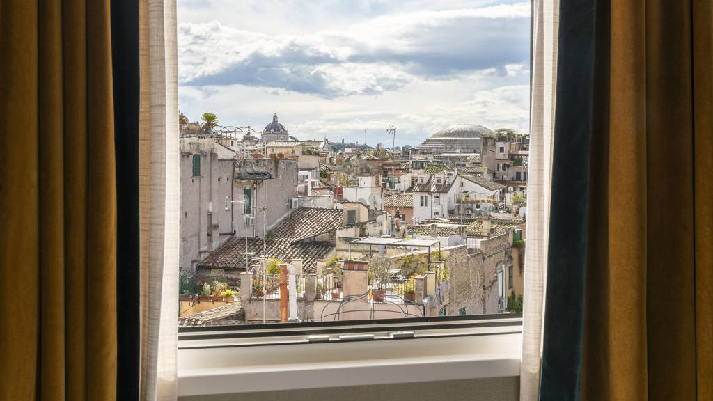 SUITE-EXECUTIVE-CON-BALCONE-VISTA-DALLA-CAMERA-LETTO
