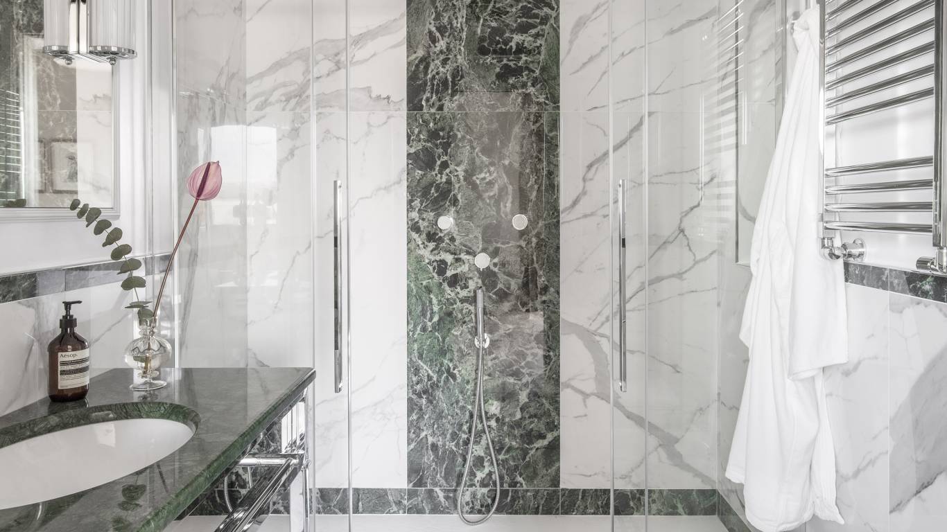 EXECUTIVE-CON-BALCONE-BAGNO-CAMERA-622