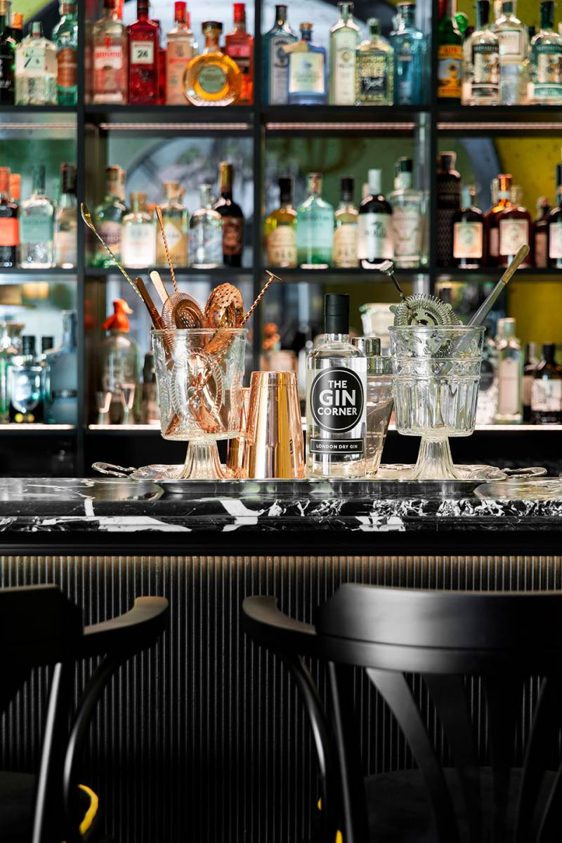 BAR-VERTICALE-DETTAGLIO-BOTTIGLIA-HOUSE-GIN