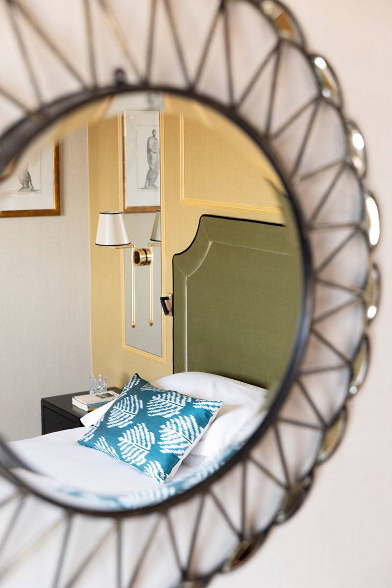 EXECUTIVE-CON-BALCONE-622-DETTAGLIO-SPECCHIO